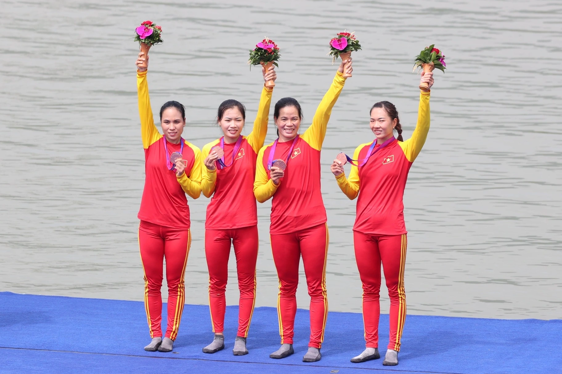 Nhật ký SEA Games 33 ngày 16/12: Rowing mang về HCV
