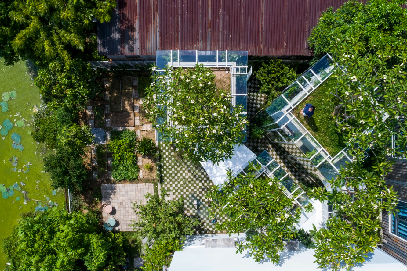 labri-house-nguyen-khai-architects-and-associates29-crop-1709949621679.jpeg