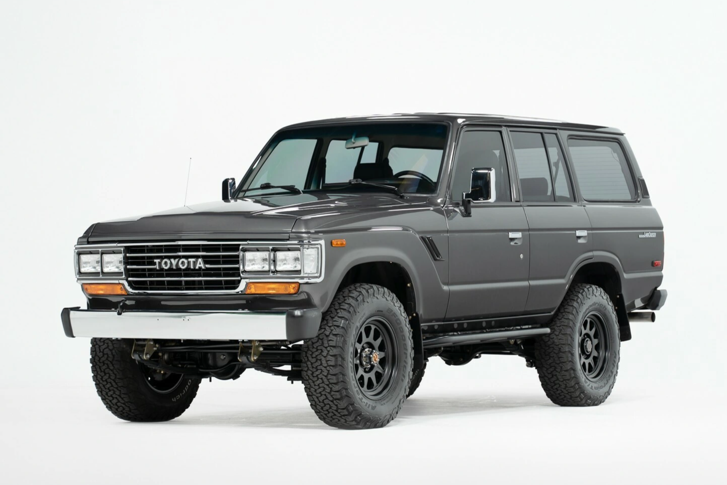 toyota-land-cruiser-fj62-3-edited-1710206372086.jpeg