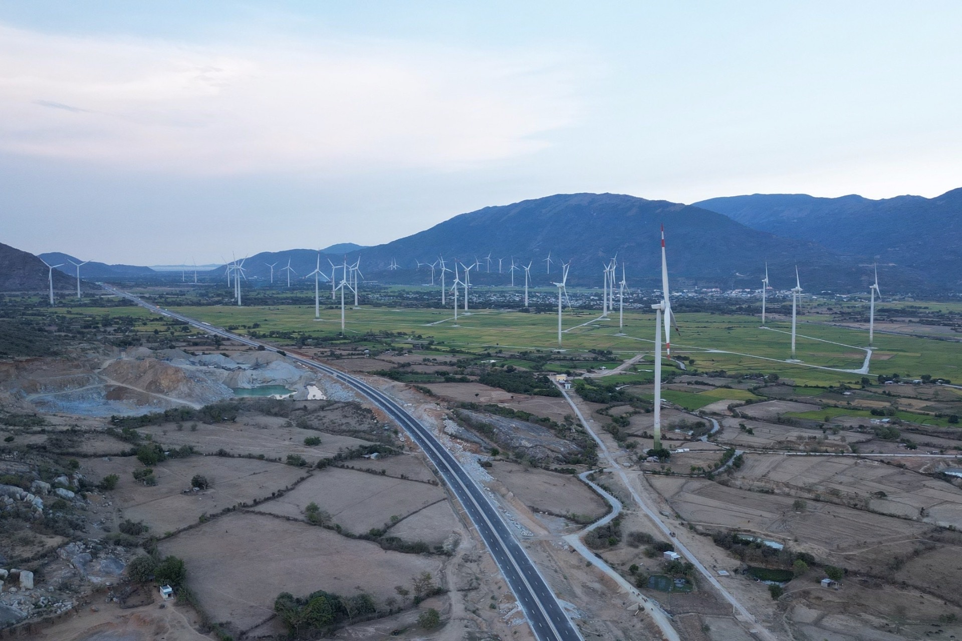 Ninh Thuận trong nhóm 10 địa phương dẫn đầu thu hút đầu tư nước ngoài