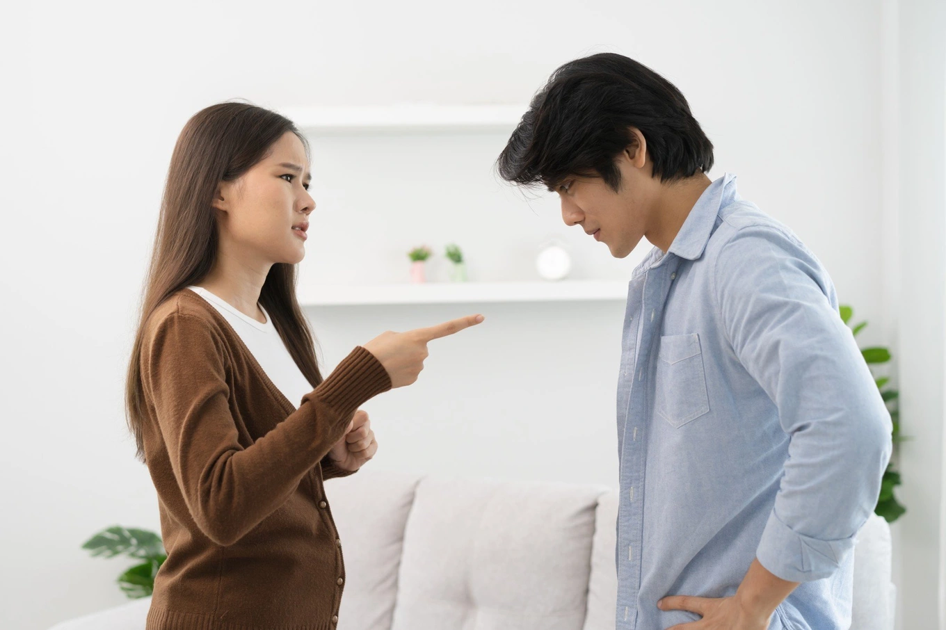 Tôi lỡ tay đánh vợ, cả nhà ngoại kéo nhau sang làm một việc không ngờ