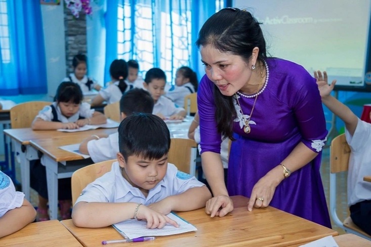 giao-vien-hoai-nam-crop-1723633573204.jpeg