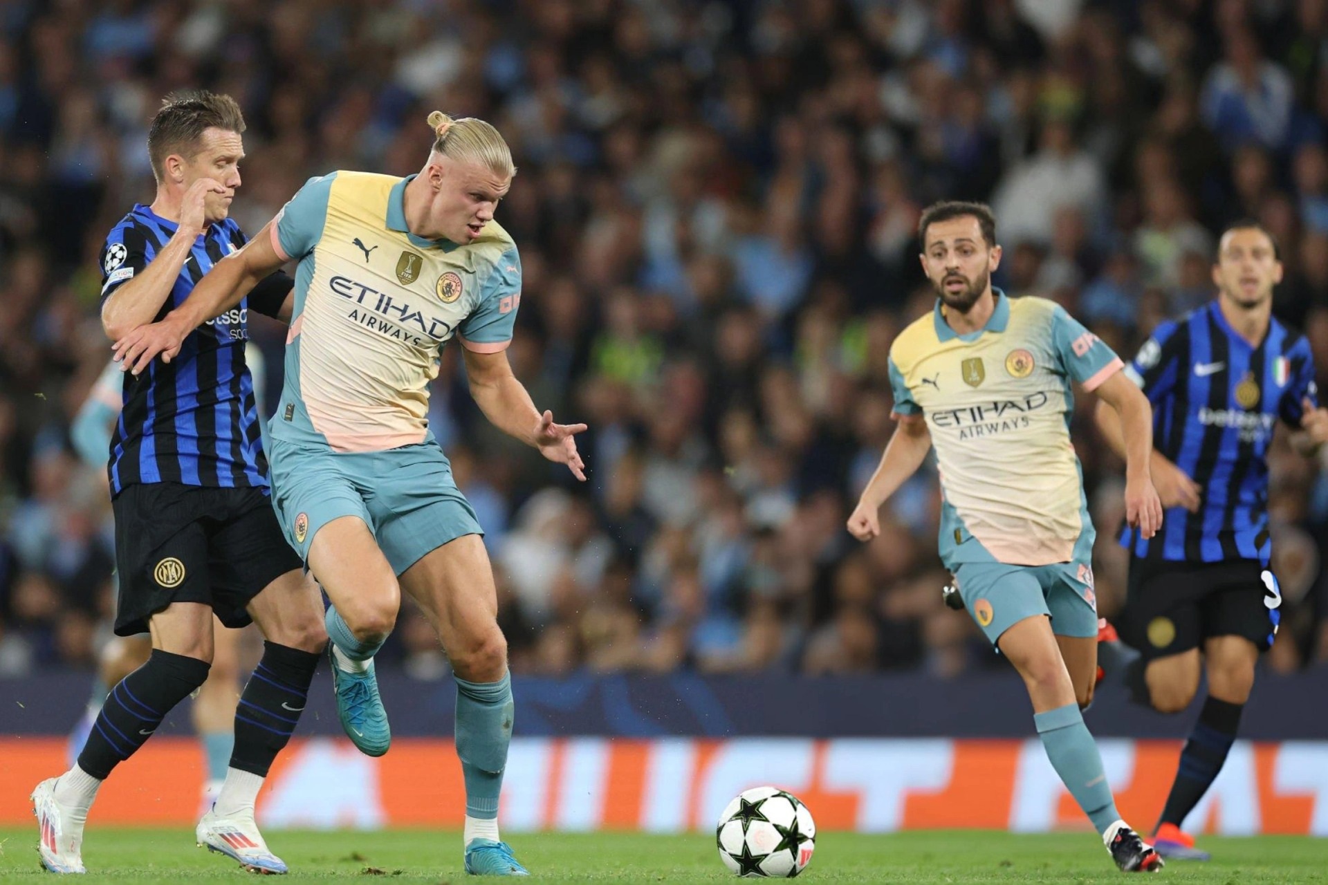 Haaland đứt mạch thăng hoa, Man City chia điểm với Inter Milan