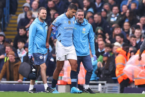 Man City có nguy cơ mất Rodri đến hết mùa giải