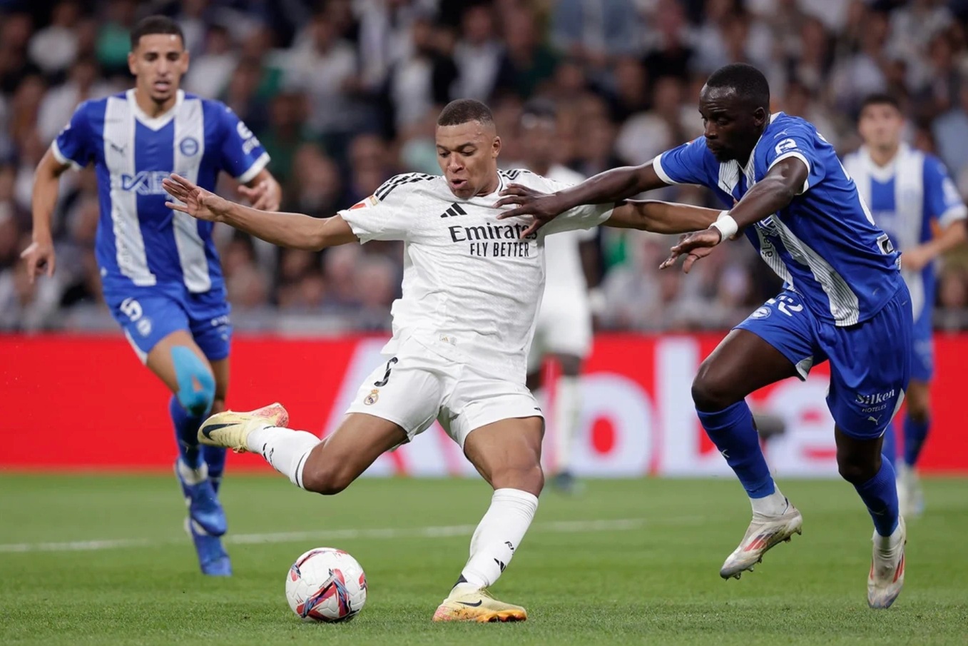 Mbappe ghi bàn, Real Madrid suýt bị cầm hòa dù dẫn trước 3-0