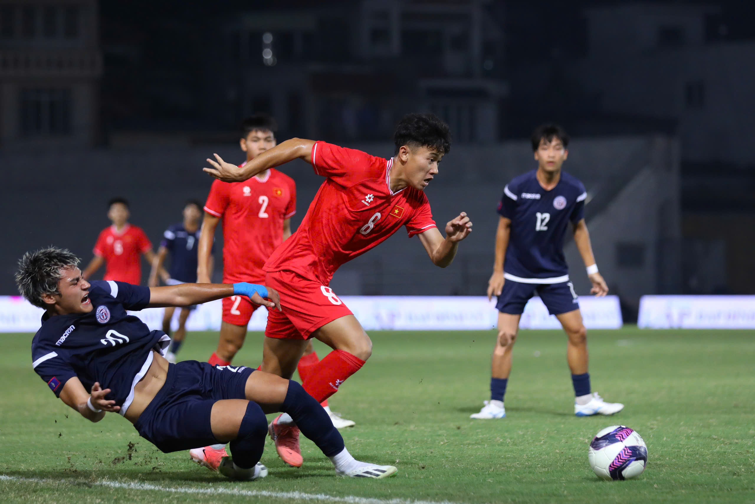 U20 Việt Nam - U20 Baladesh: HLV Hứa Hiền Vinh đưa ra 3 sự thay đổi