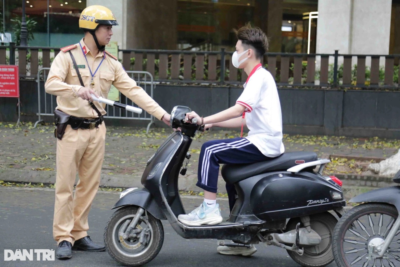 Cảnh sát giao thông toàn quốc mở cao điểm xử lý học sinh vi phạm giao thông