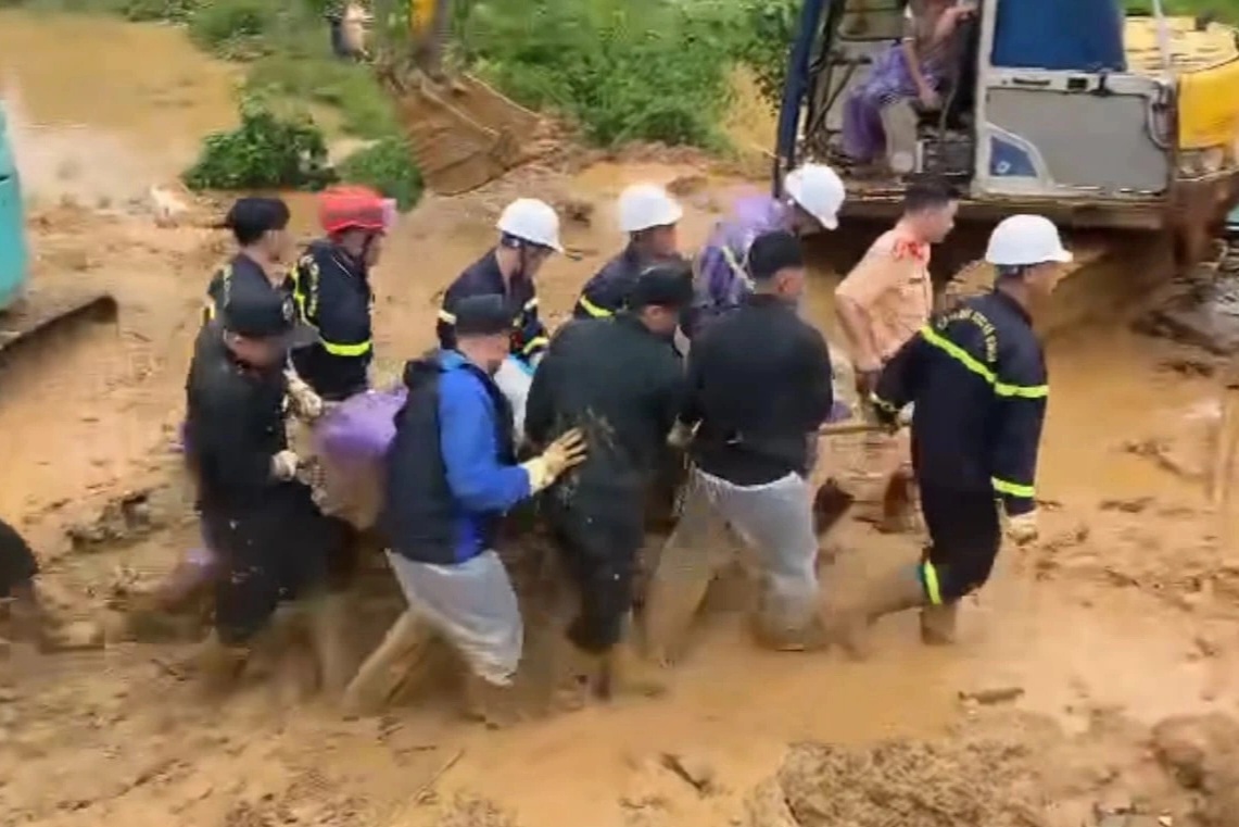 Tìm thấy thêm một thi thể trong vụ sạt lở ở Hà Giang