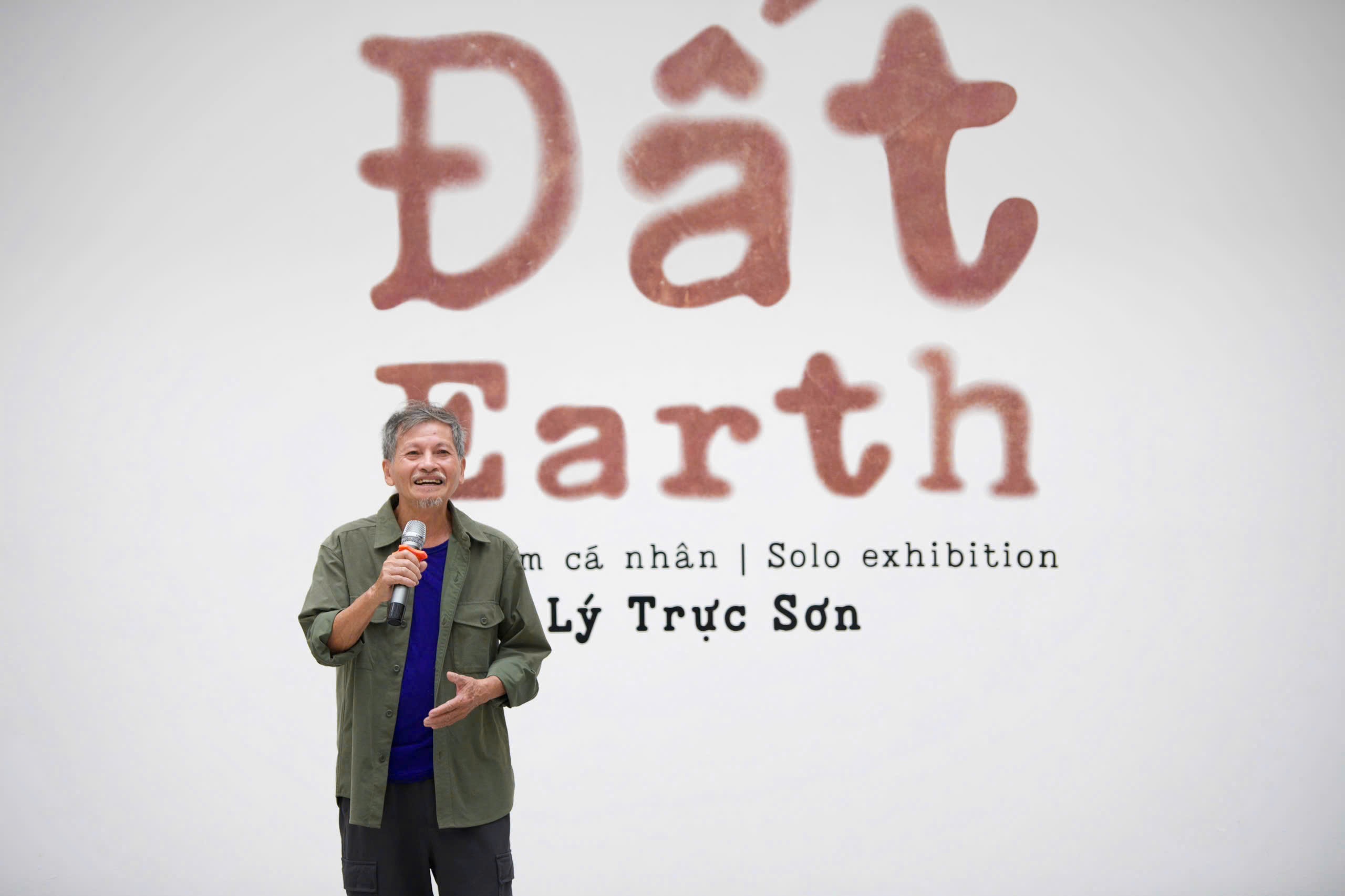 Triển lãm "Đất - Earth" của họa sĩ Lý Trực Sơn diễn ra tại VCCA