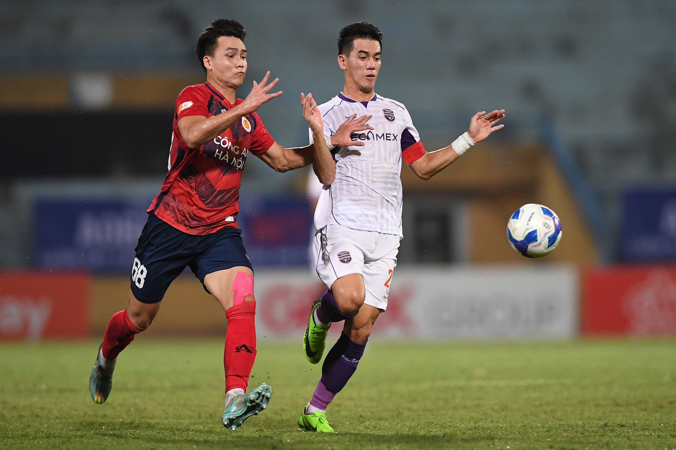 Đánh bại Bình Dương, CLB Công an Hà Nội thắng trận đầu tiên ở V-League