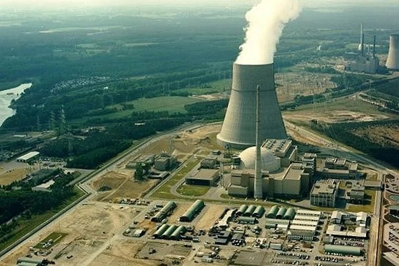 Iran cảnh báo đáp trả khốc liệt nếu Israel tấn công