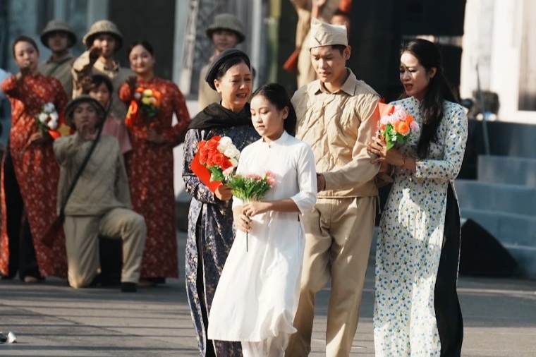 Nhiều nghệ sĩ tham gia đại thực cảnh "Ngày hội Văn hóa vì hòa bình"