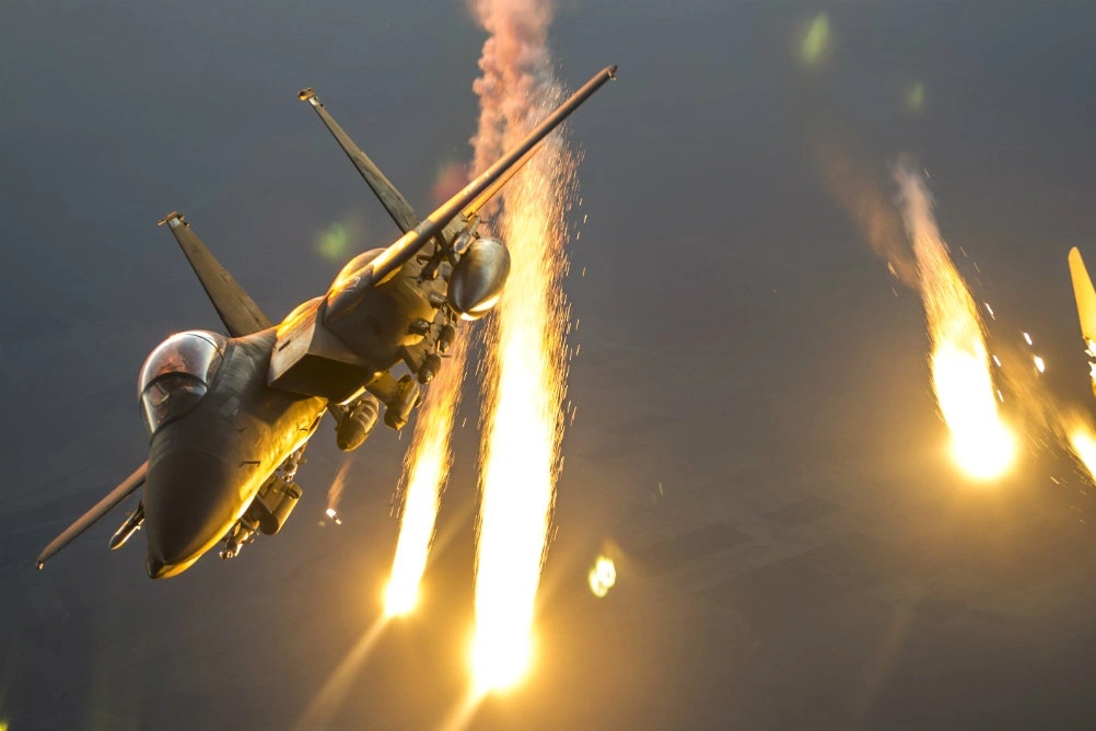 Mỹ tuyên bố sẽ “kiểm soát không phận Iran”