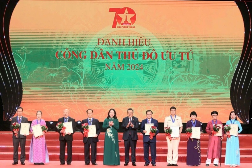 Hà Nội vinh danh 10 Công dân Thủ đô ưu tú