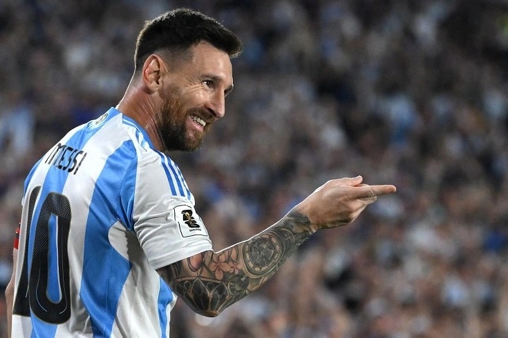 Lionel Messi sáng rực rỡ, khiến tất cả ngả mũ ở tuổi "xưa nay hiếm"