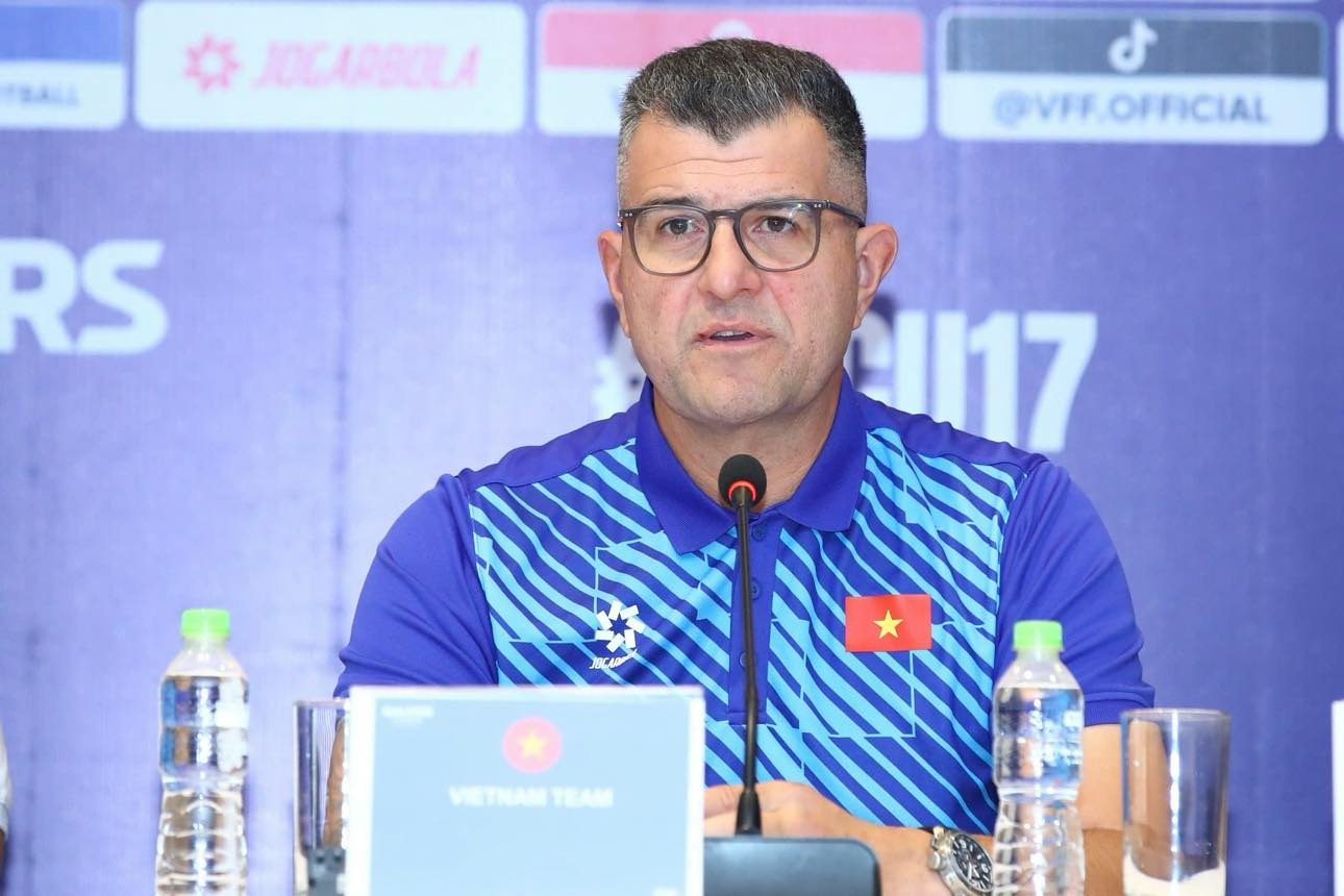 HLV Cristiano Roland: "U17 Việt Nam ở bảng đấu không dễ dàng"