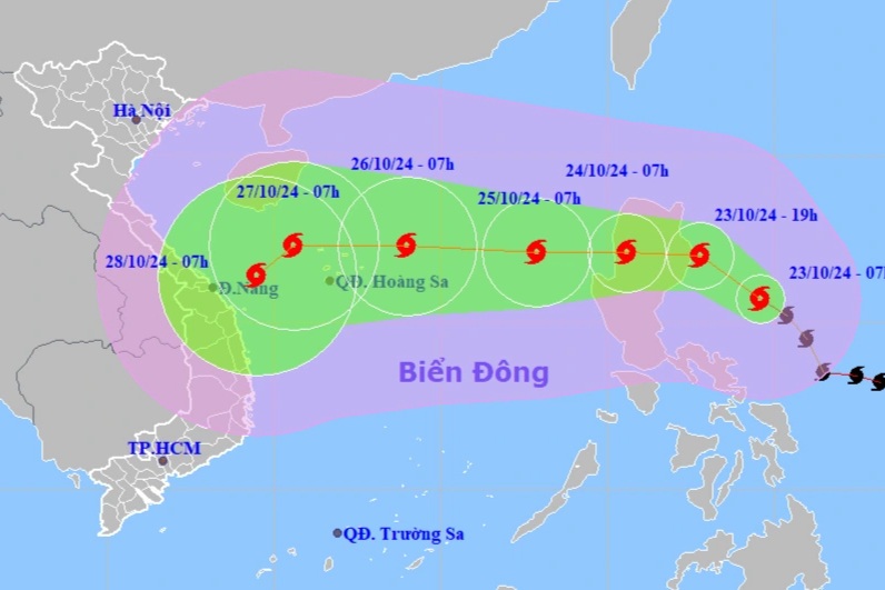 Bão Trà Mi tiếp tục mạnh lên, có lúc đạt cấp 12 giật cấp 15