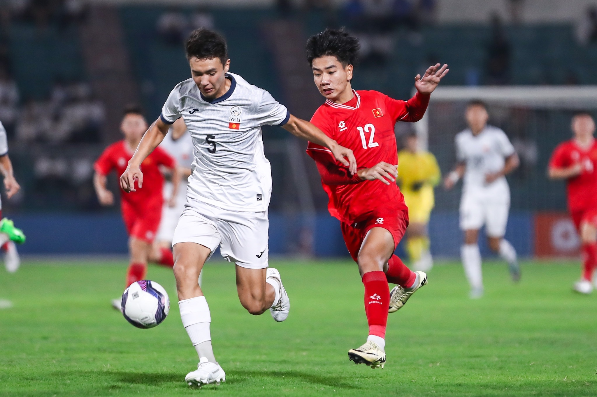 Phung phí nhiều cơ hội, U17 Việt Nam đành chia điểm với U17 Kyrgyzstan