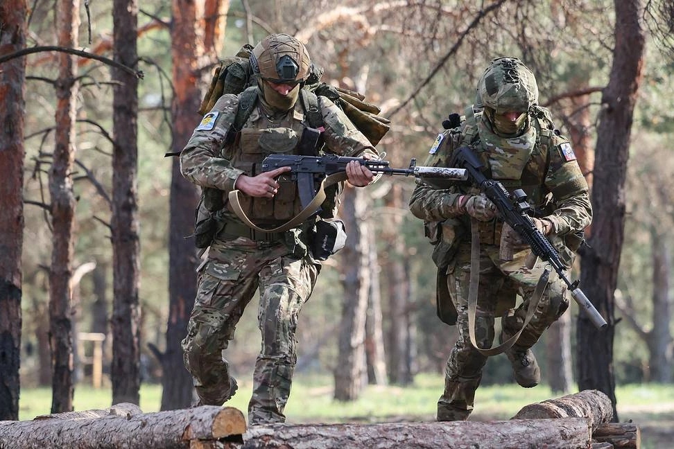 Nga tuyên bố bao vây hơn 500 lính Ukraine ở Kursk