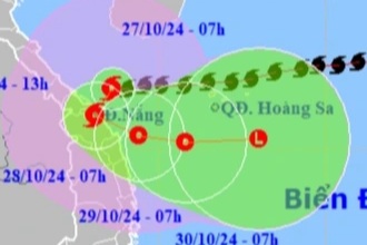 Bão Trà Mi áp sát Đà Nẵng, sắp đi vào Quảng Trị đến Quảng Nam