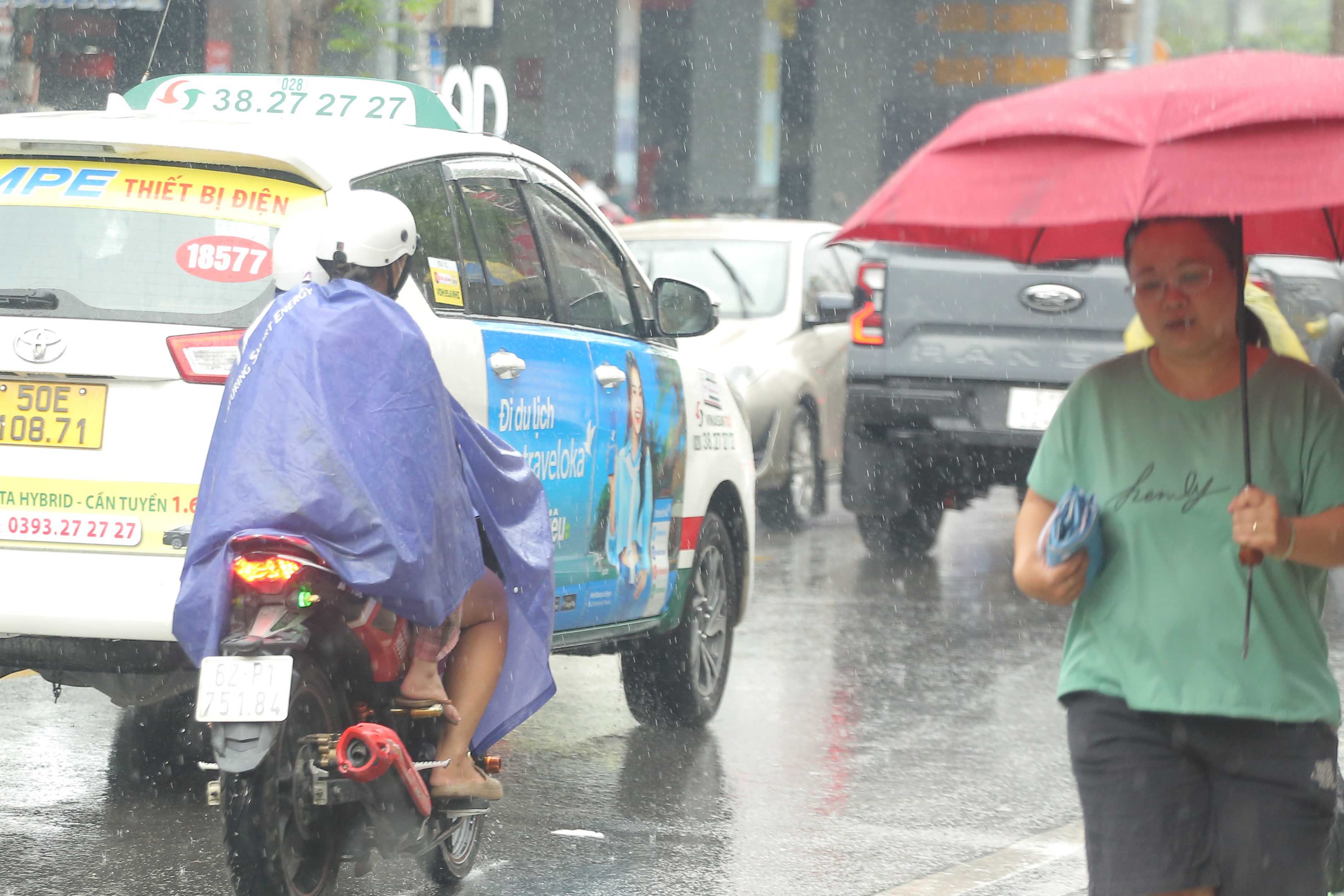 Mưa xuyên suốt hôm nay tại TPHCM