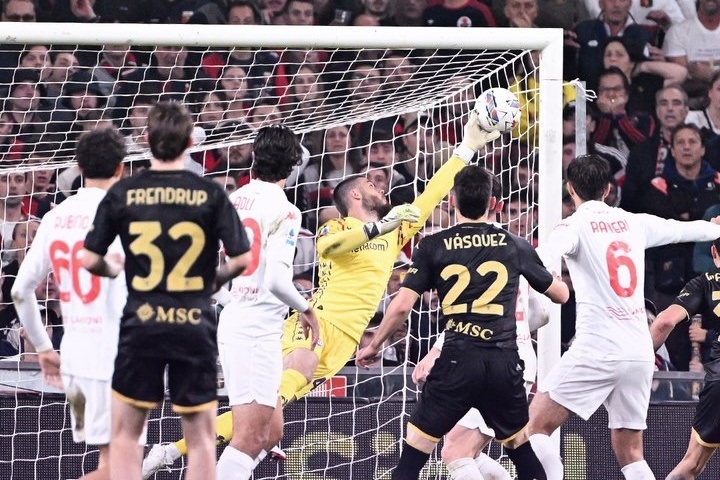 De Gea cứu thua siêu hạng, CĐV trầm trồ thán phục