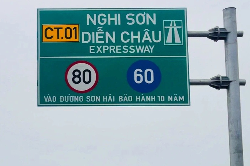 Bất ngờ lý do dòng chữ "Sơn Hải bảo hành 10 năm" trên cao tốc bị xóa