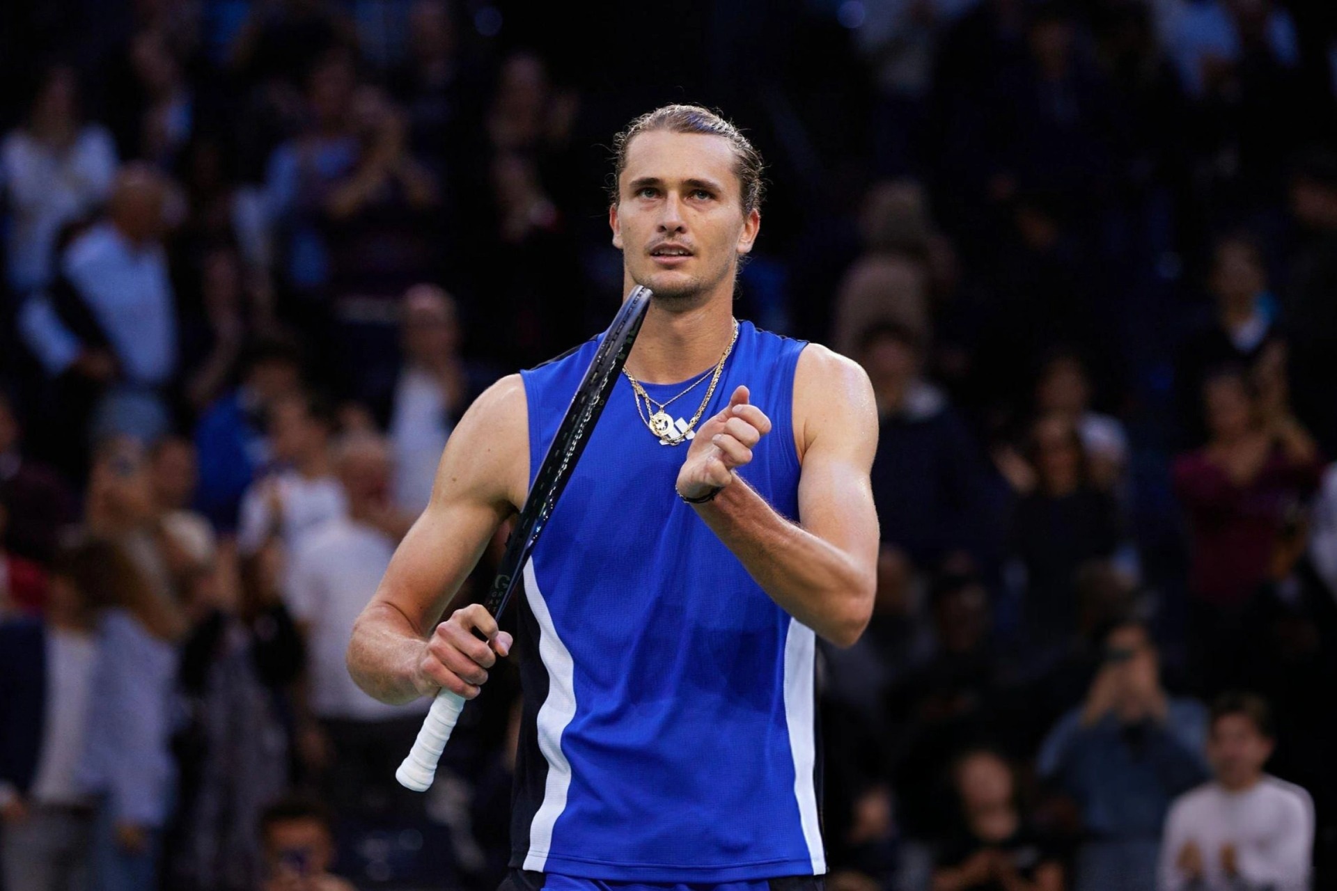 Zverev và "ngựa ô" Humbert vào chung kết Paris Masters