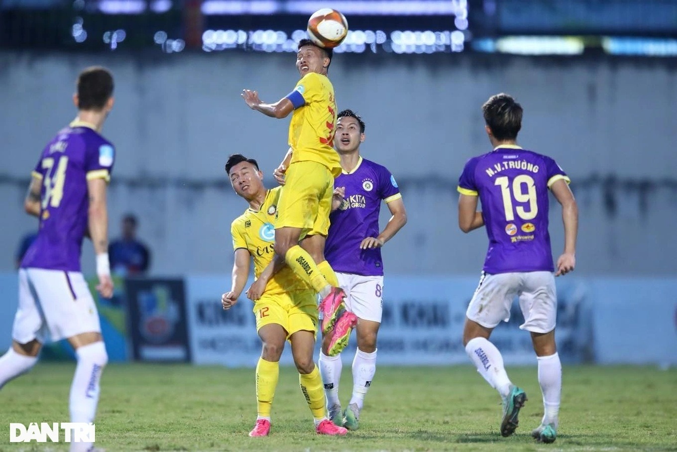 Thủng lưới ở phút 90+6, Thanh Hóa chia điểm đáng tiếc trước Hà Nội FC