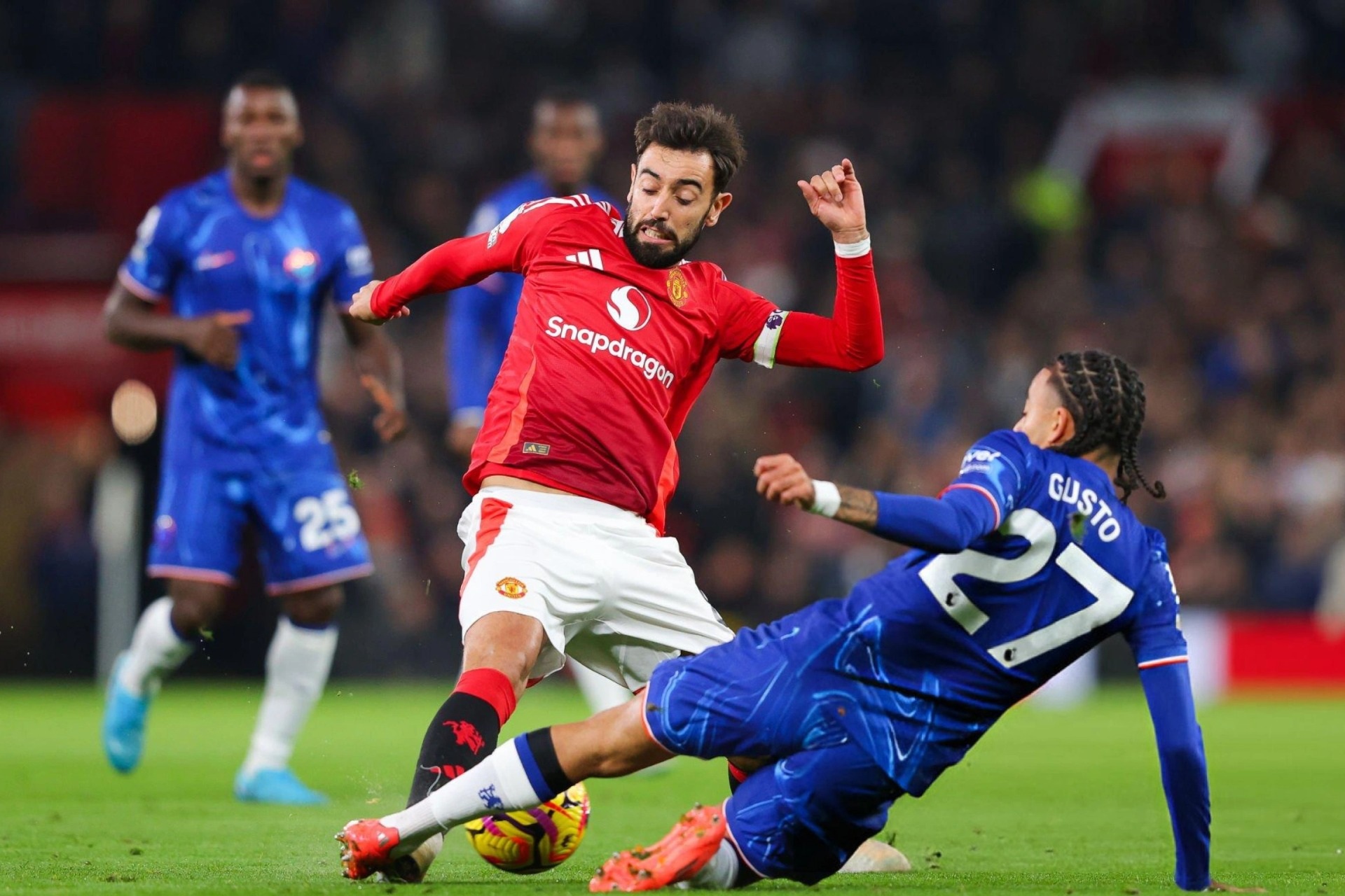 Man Utd 1-1 Chelsea (hiệp 2): Siêu phẩm của Caicedo
