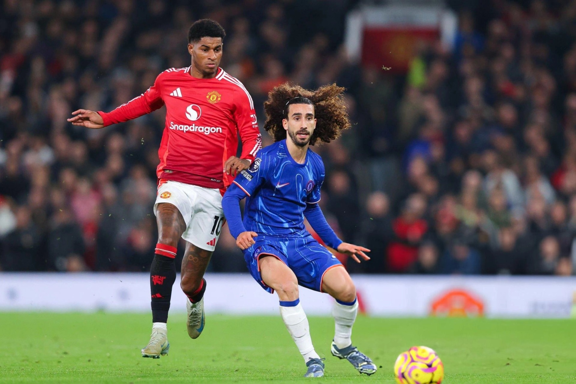Man Utd đánh rơi chiến thắng trước Chelsea tại Old Trafford