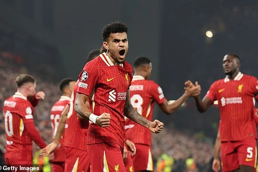 Vùi dập Leverkusen, Liverpool xuất sắc giành ngôi đầu Champions League