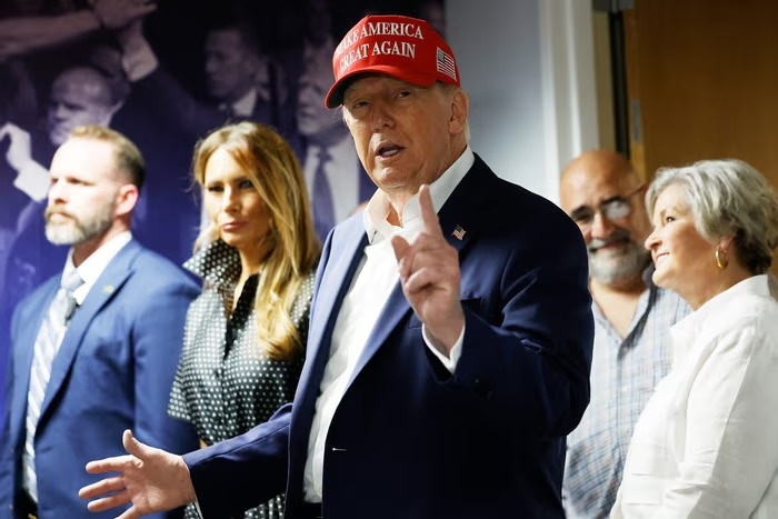 Cố vấn khuyên ông Trump tuyên bố thắng cử sớm