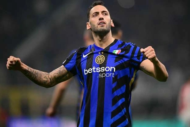 Arsenal thua Inter Milan bởi quả phạt đền