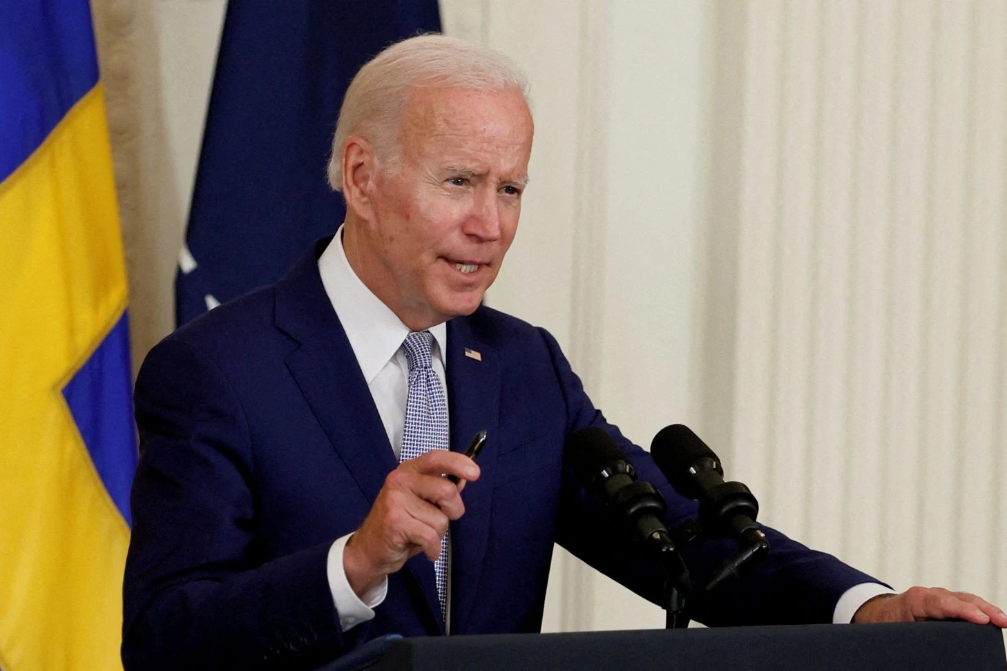 Ông Biden dốc viện trợ cho Ukraine trong những tuần cuối cùng