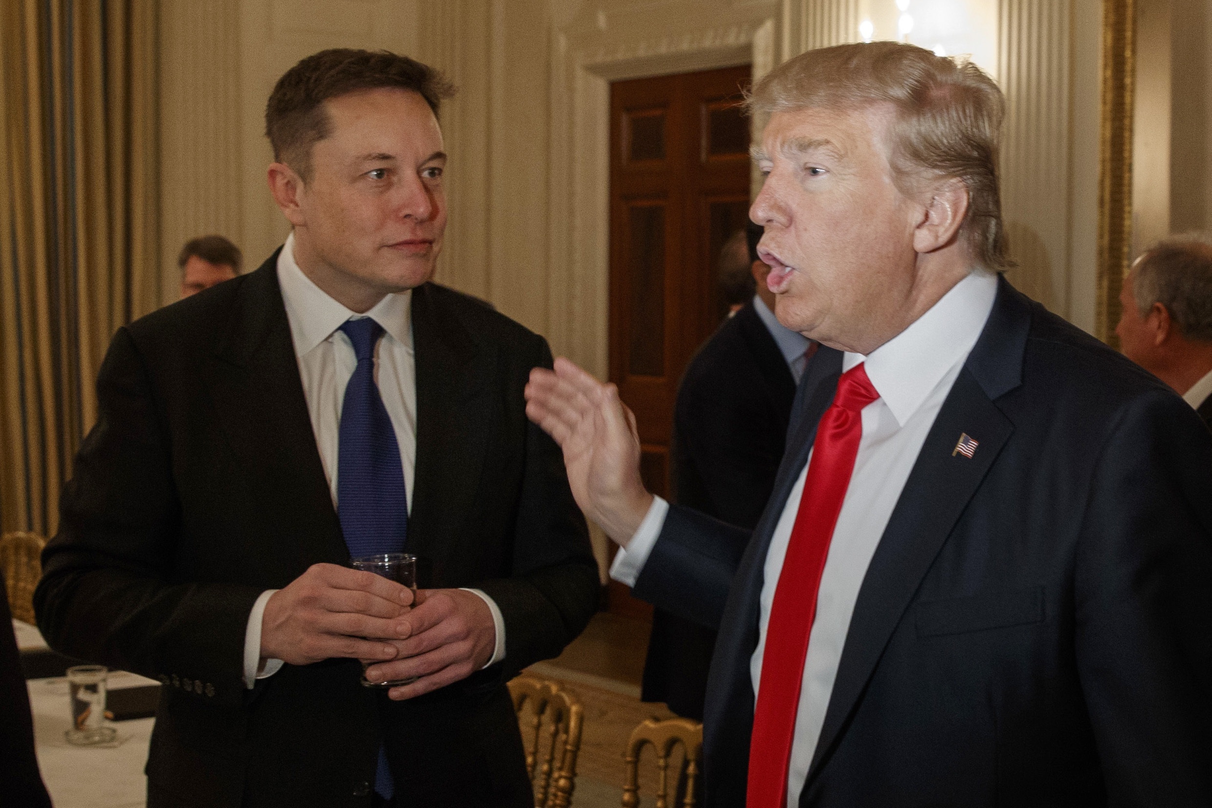 10 người giàu nhất thế giới có thêm 64 tỷ USD sau khi ông Trump đắc cử