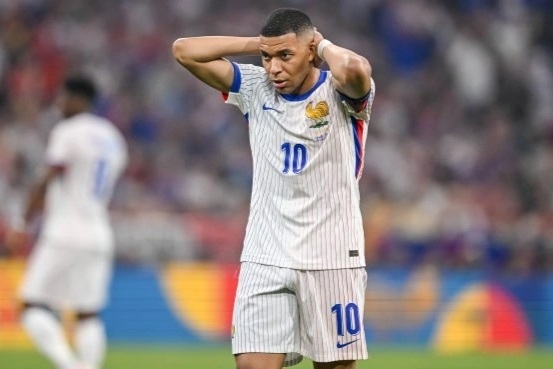 Phong độ sa sút khó hiểu, Mbappe nhận cú sốc từ đội tuyển Pháp