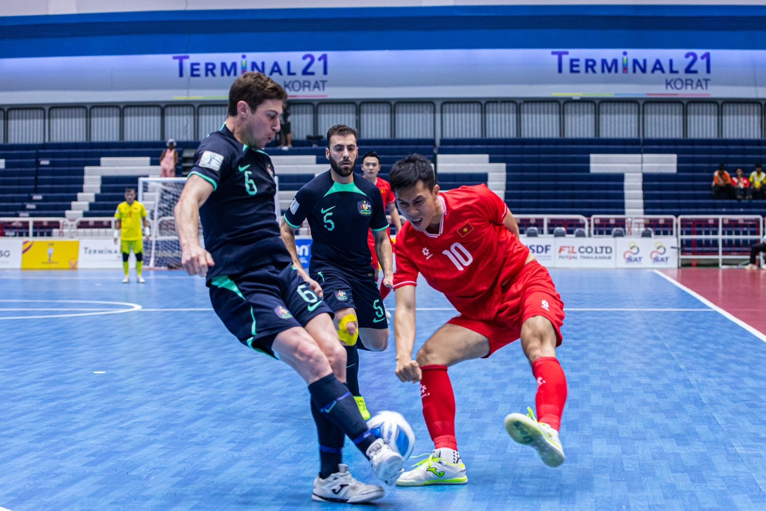 Tuyển futsal Việt Nam thắng kịch tính Australia, vào chung kết Đông Nam Á