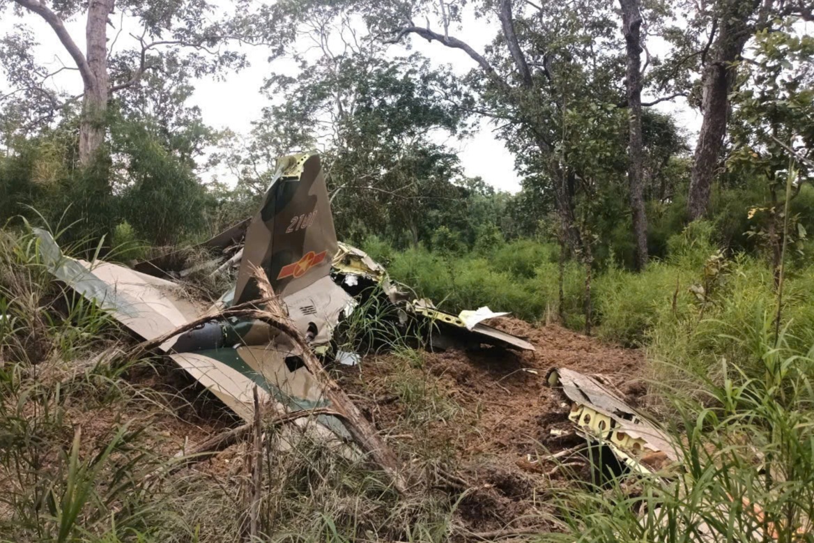 Máy bay Yak-130 rơi cách trạm kiểm lâm Sêrêpốk hơn 1km