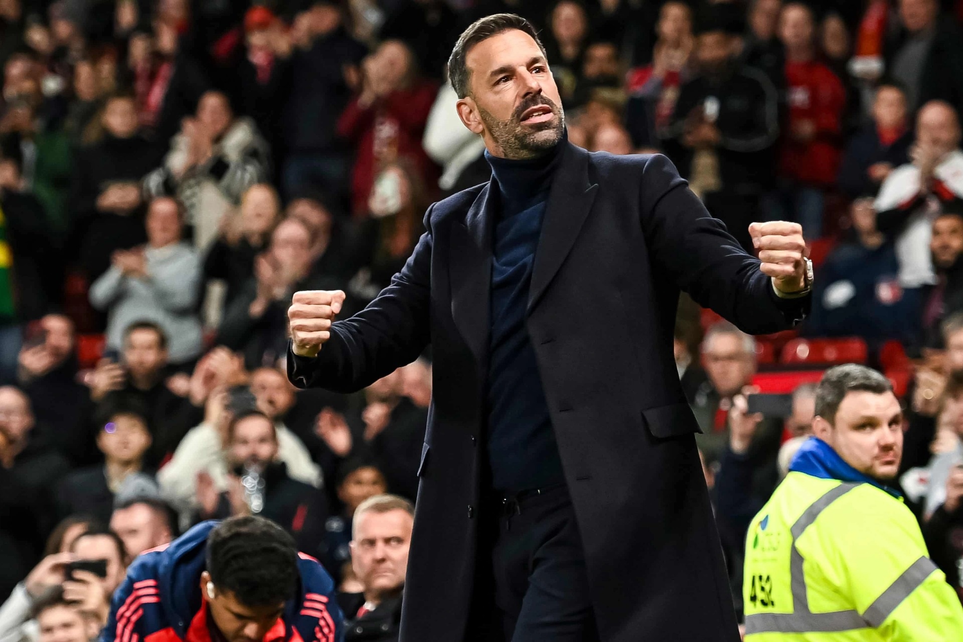 Nhận định Man Utd - Leicester: Lời chia tay của Van Nistelrooy