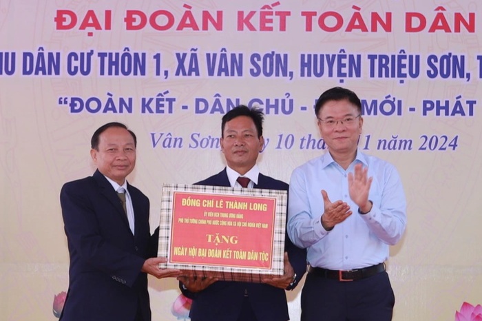 Phó Thủ tướng Lê Thành Long dự Ngày hội Đại đoàn kết dân tộc tại Thanh Hóa