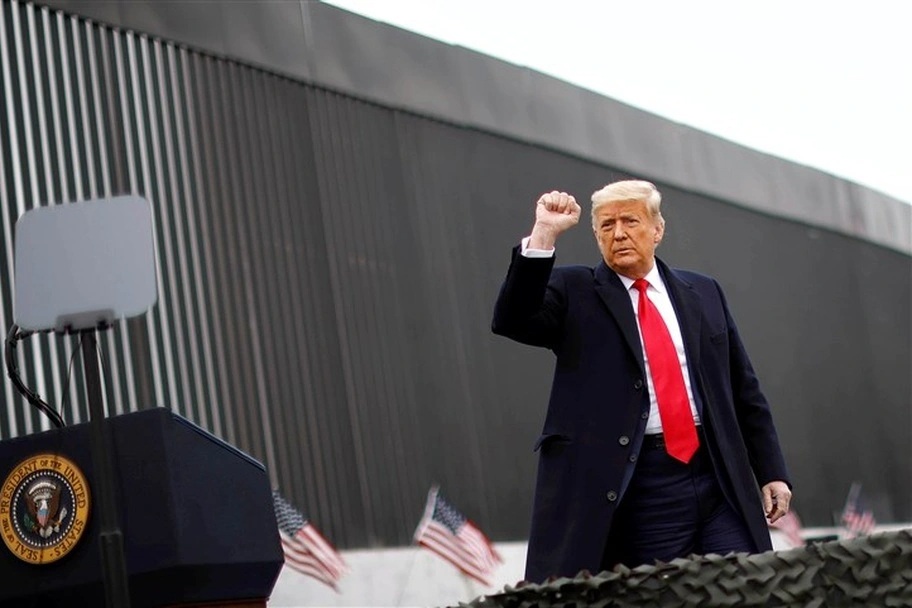 Ông Trump sẽ mở chiến dịch trục xuất người nhập cư lớn chưa từng có