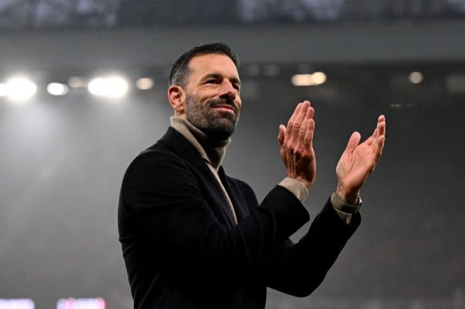 Thông điệp ý nghĩa cuối cùng của Van Nistelrooy trước khi rời Man Utd