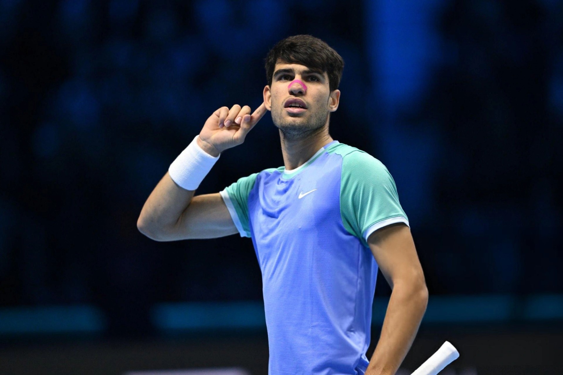 Alcaraz trở lại, Zverev tiếp đà thăng hoa tại ATP Finals
