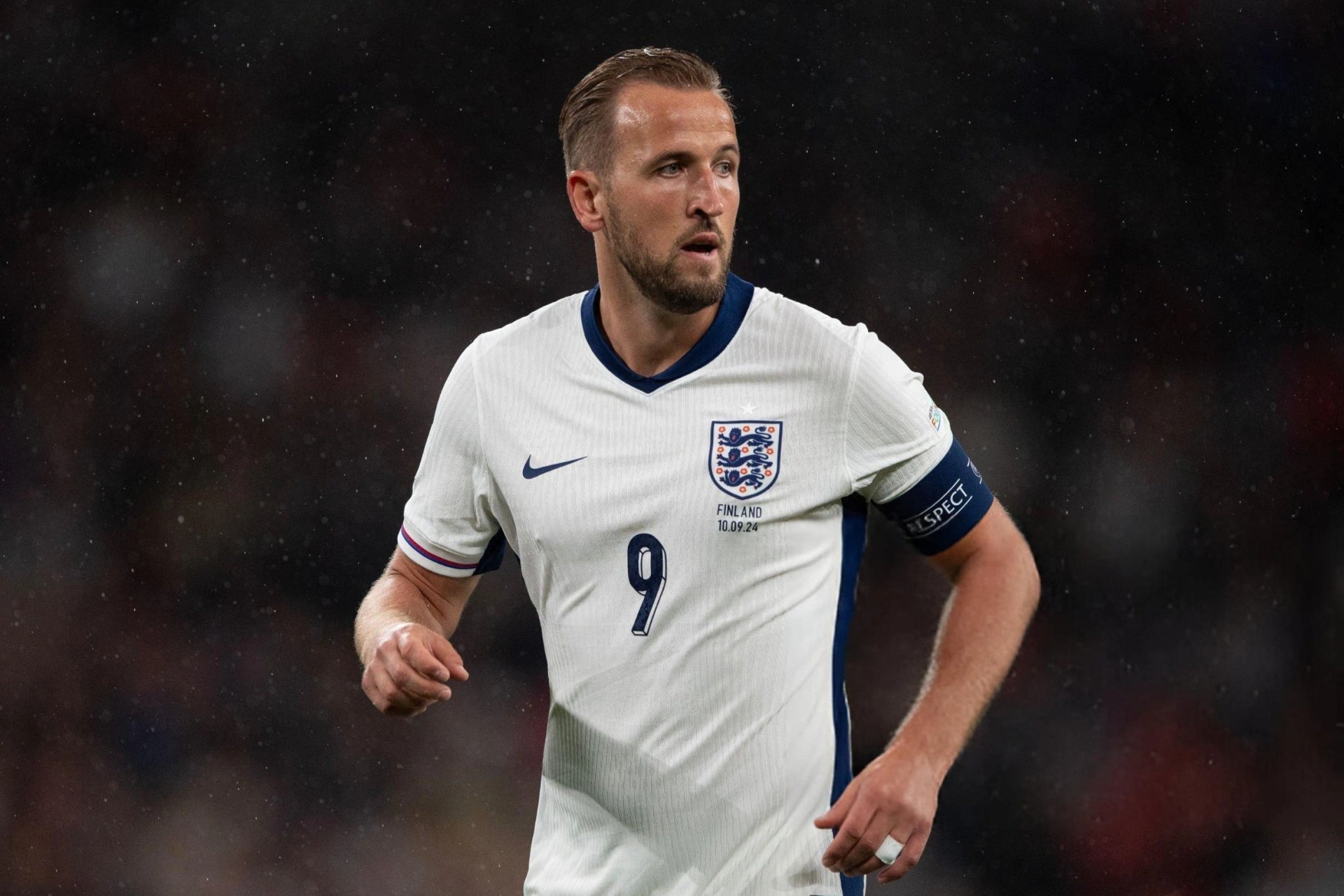 Harry Kane bất ngờ chỉ trích đồng đội ở tuyển Anh