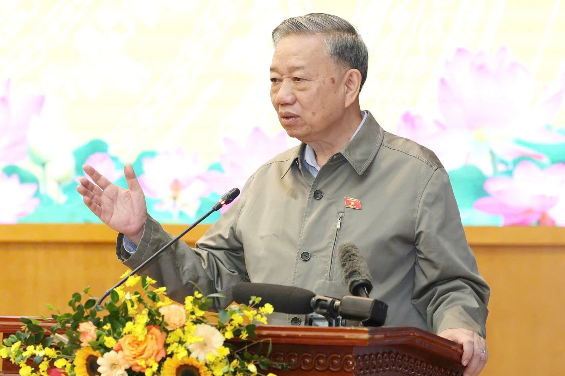 Tổng Bí thư: Đất vàng để hoang cả chục năm, phải có người chịu trách nhiệm