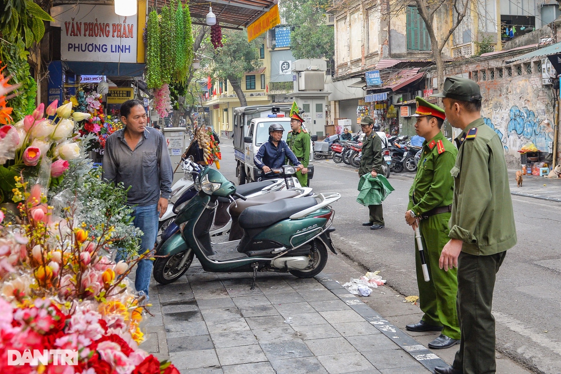 Hà Nội nghiên cứu cho thuê vỉa hè 123 tuyến phố, giá 20.000-40.000 đồng/m2