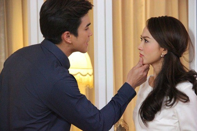 Tôi cố gắng che giấu quá khứ, chồng bất ngờ phát hiện rồi liên tục hành hạ