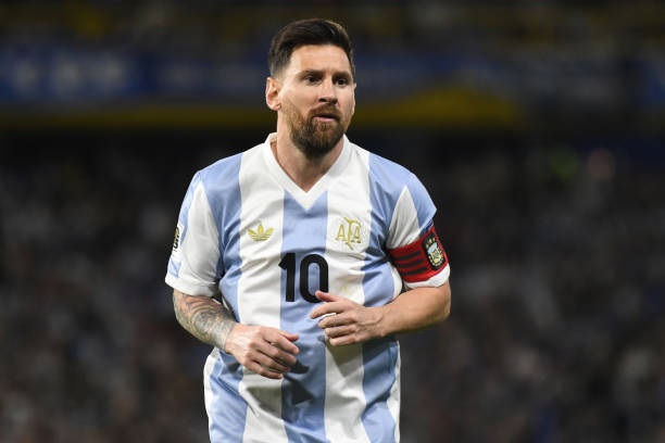 Lionel Messi lần đầu bị loại khỏi đội hình tiêu biểu của FIFPRO