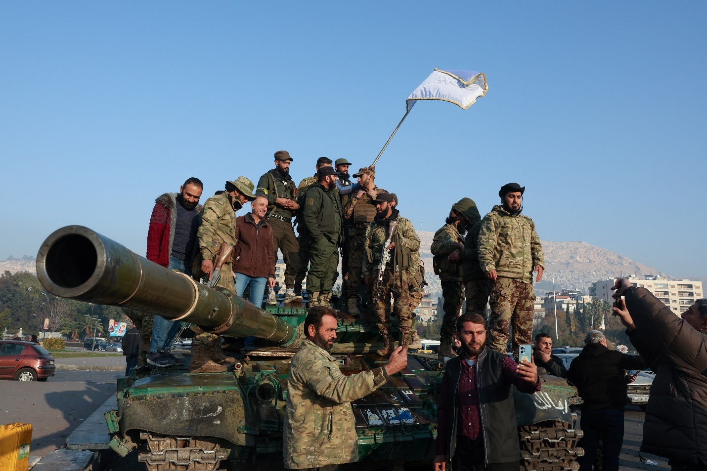 Thế cờ của các bên sau khi chính phủ Syria sụp đổ